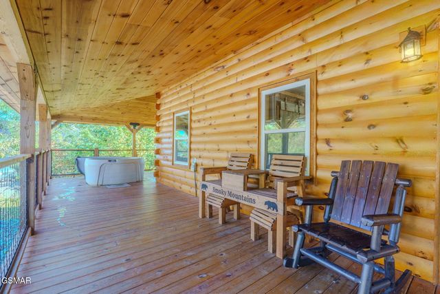 567 Edgewood Drive, Gatlinburg, TN 37738