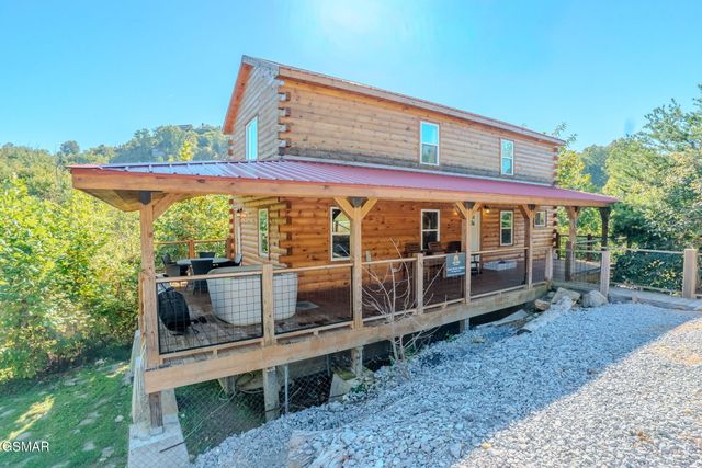 567 Edgewood Drive, Gatlinburg, TN 37738