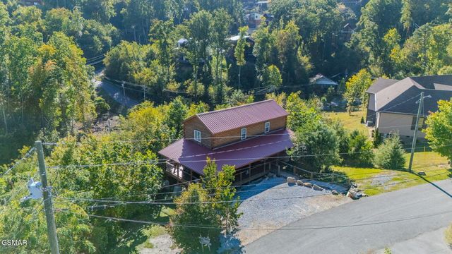 567 Edgewood Drive, Gatlinburg, TN 37738