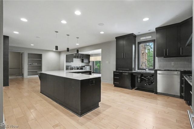 3022 Harriett Road, Silver Lake, OH 44224