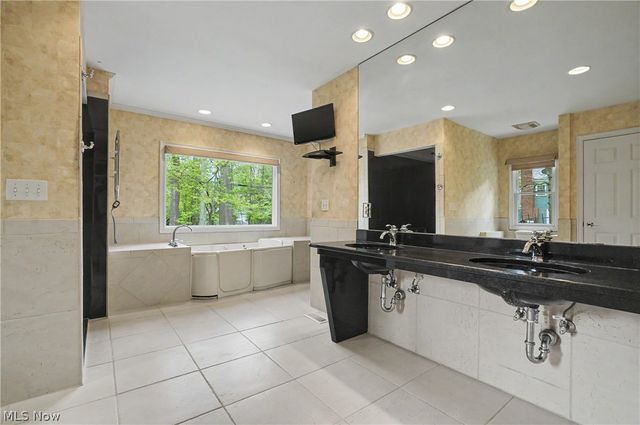 3022 Harriett Road, Silver Lake, OH 44224