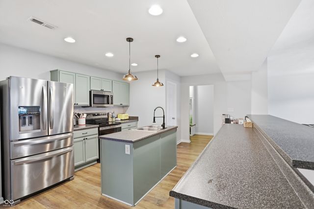 894 Kelly Pass, Greenwood, IN 46143