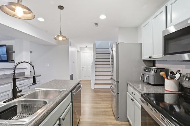 894 Kelly Pass, Greenwood, IN 46143