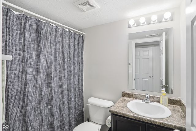 894 Kelly Pass, Greenwood, IN 46143