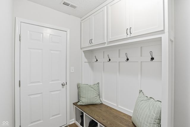 894 Kelly Pass, Greenwood, IN 46143