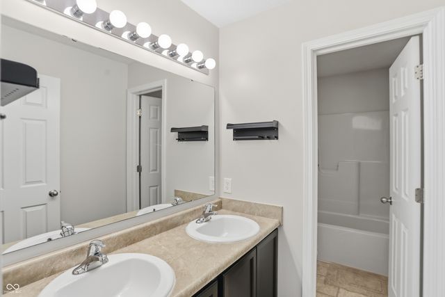 894 Kelly Pass, Greenwood, IN 46143