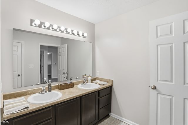 894 Kelly Pass, Greenwood, IN 46143