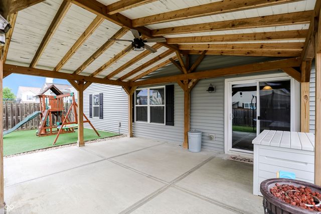 894 Kelly Pass, Greenwood, IN 46143