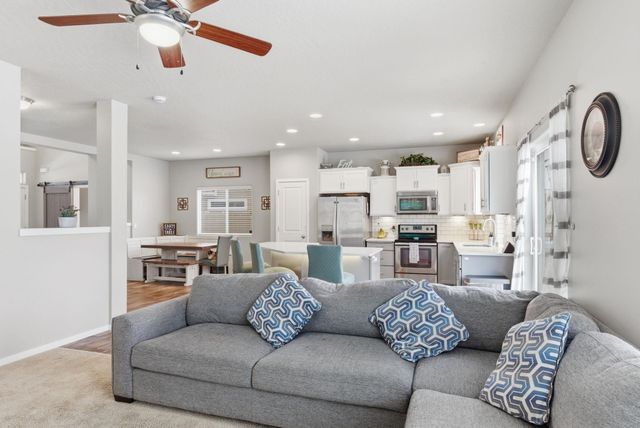 2020 N Oakland St, Liberty Lake, WA 99019