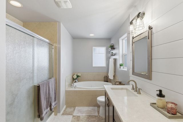 2020 N Oakland St, Liberty Lake, WA 99019