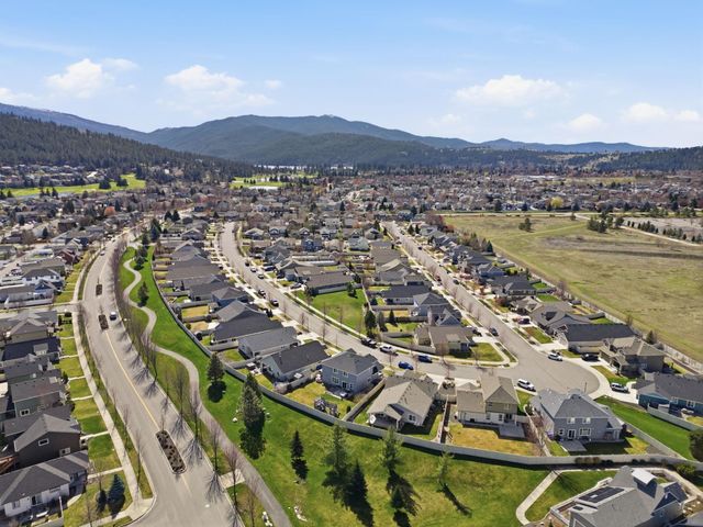 2020 N Oakland St, Liberty Lake, WA 99019