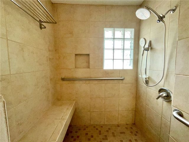 208 Shannon Forest Drive, Westminster, SC 29693