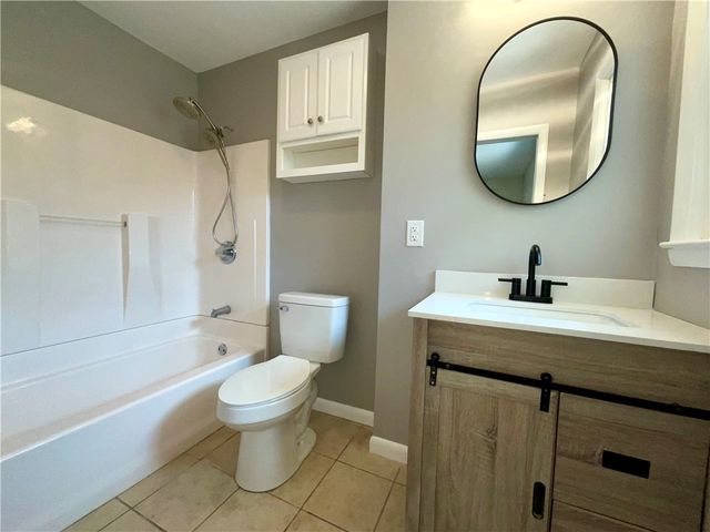 208 Shannon Forest Drive, Westminster, SC 29693