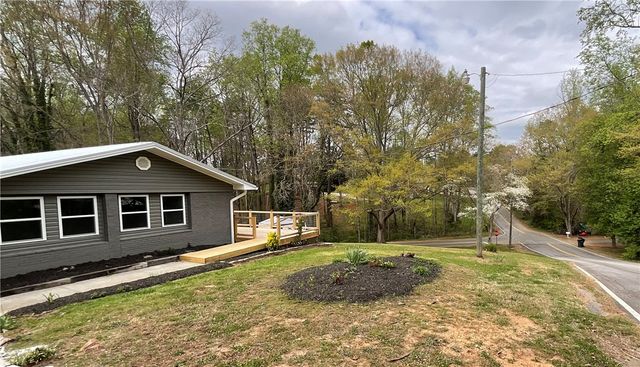 208 Shannon Forest Drive, Westminster, SC 29693