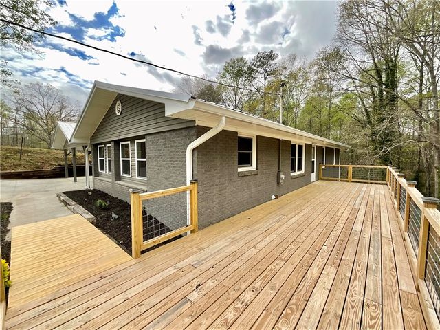 208 Shannon Forest Drive, Westminster, SC 29693