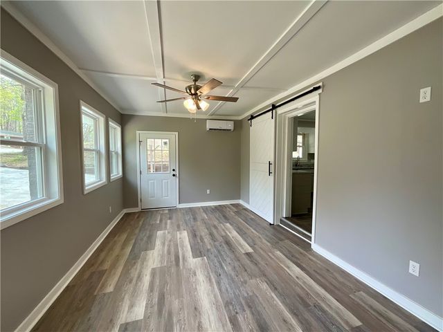 208 Shannon Forest Drive, Westminster, SC 29693