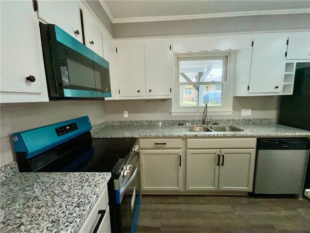 208 Shannon Forest Drive, Westminster, SC 29693