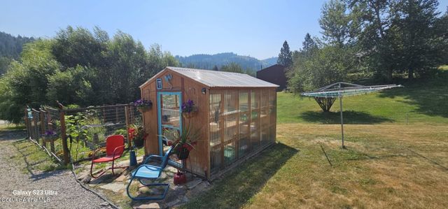 24 Cegnar Rd, Kingston, ID 83839