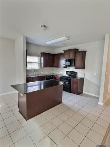 13228 Hazelwood Dr, Denham Springs, LA 70726