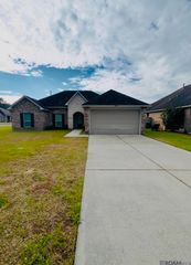 13228 Hazelwood Dr, Denham Springs, LA 70726