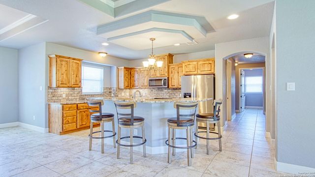 108 Parkcrest, Floresville, TX 78114