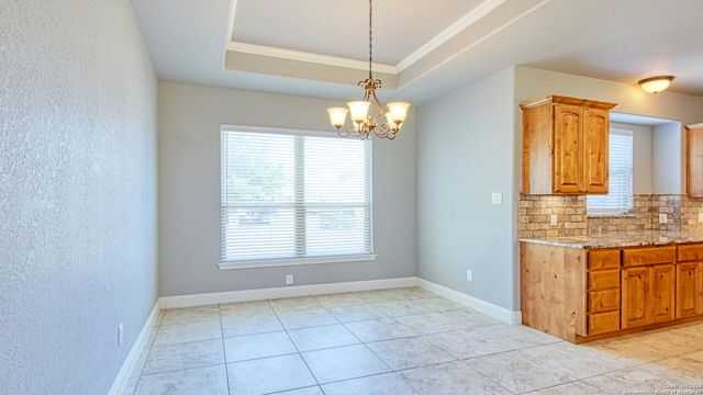108 Parkcrest, Floresville, TX 78114