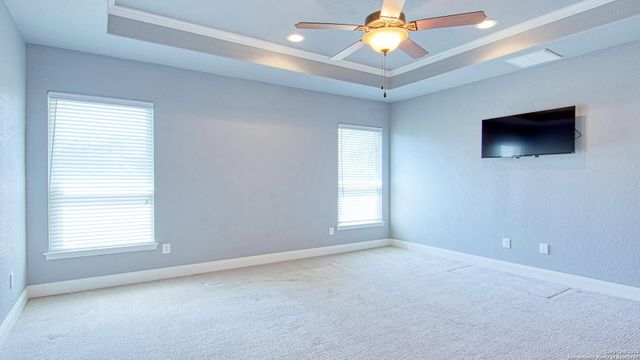 108 Parkcrest, Floresville, TX 78114