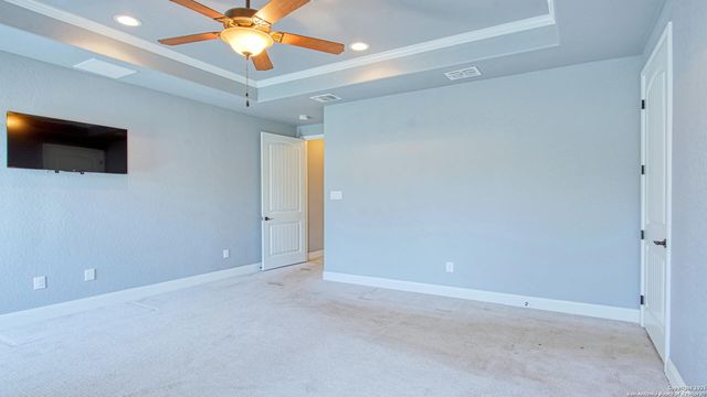 108 Parkcrest, Floresville, TX 78114