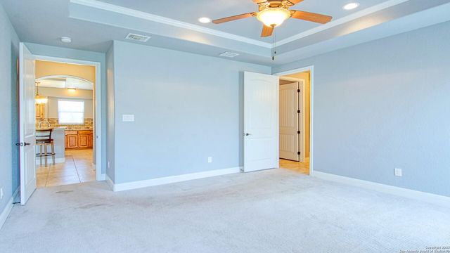 108 Parkcrest, Floresville, TX 78114