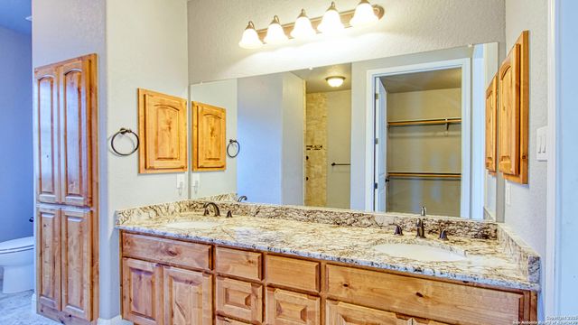 108 Parkcrest, Floresville, TX 78114