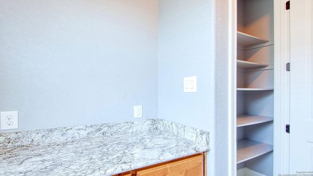 108 Parkcrest, Floresville, TX 78114