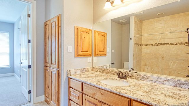 108 Parkcrest, Floresville, TX 78114