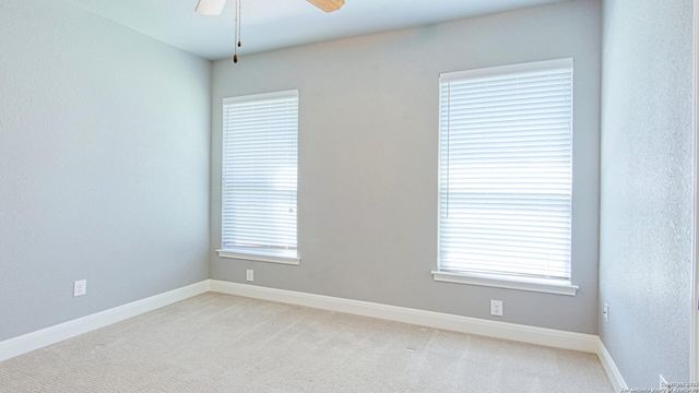 108 Parkcrest, Floresville, TX 78114
