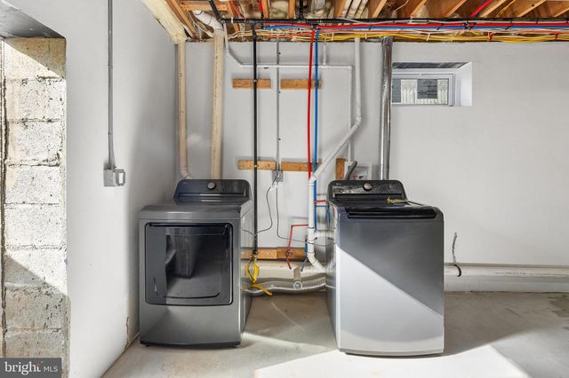 32 WEST ST, Bordentown, NJ 08505