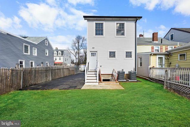 32 WEST ST, Bordentown, NJ 08505