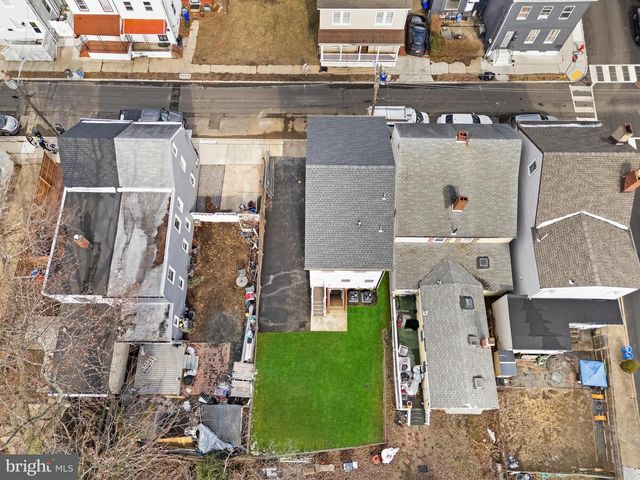 32 WEST ST, Bordentown, NJ 08505