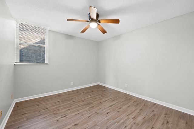 530 Hietts Ln Apt F, Clarksville, TN 37043