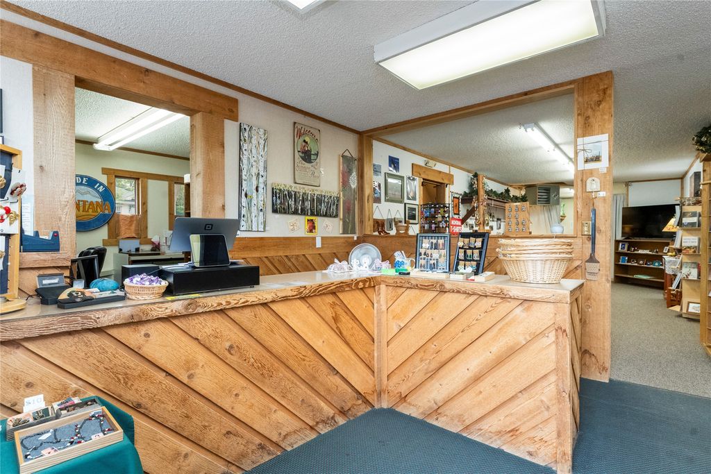 2026 2nd Avenue N, Great Falls, MT 59401 photo 2