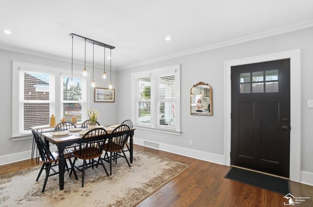 21532 S Military Street, Dearborn, MI 48124