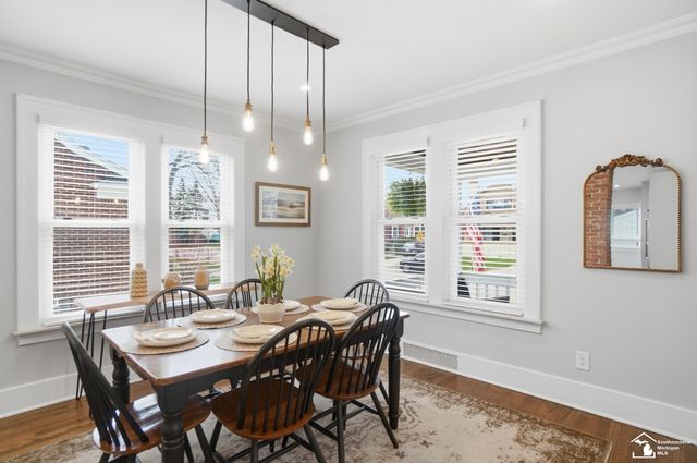 21532 S Military Street, Dearborn, MI 48124