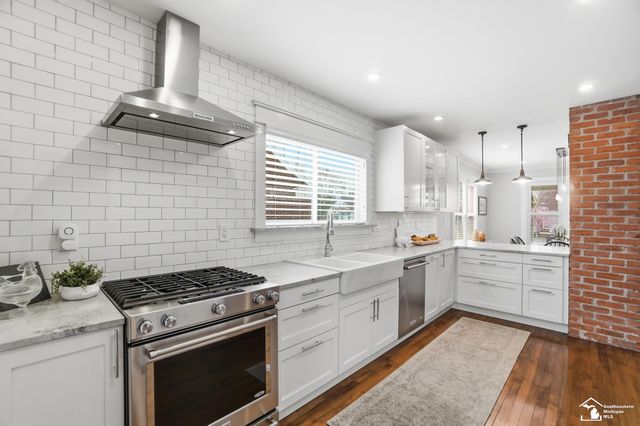 21532 S Military Street, Dearborn, MI 48124