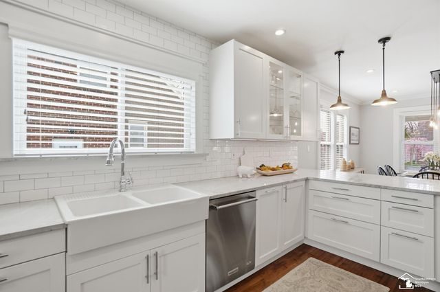 21532 S Military Street, Dearborn, MI 48124