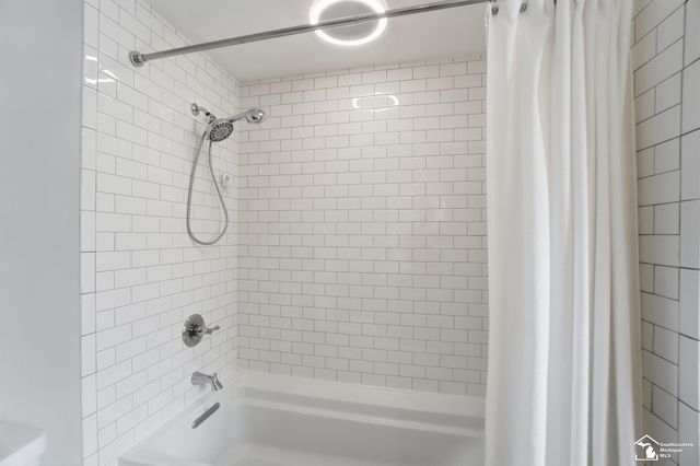 21532 S Military Street, Dearborn, MI 48124