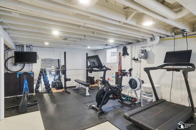 21532 S Military Street, Dearborn, MI 48124