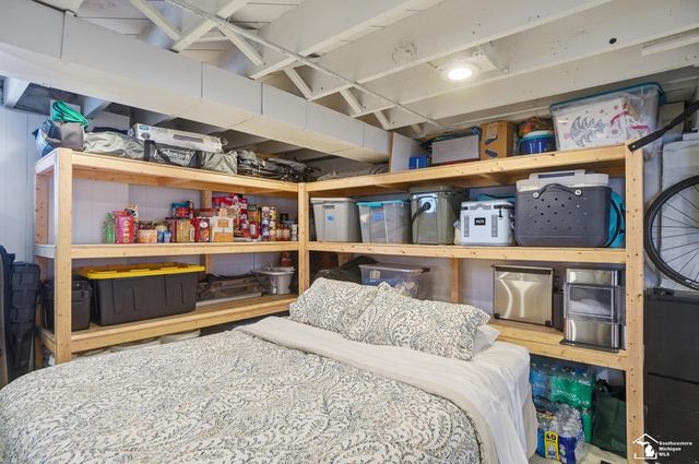 21532 S Military Street, Dearborn, MI 48124