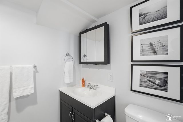 21532 S Military Street, Dearborn, MI 48124