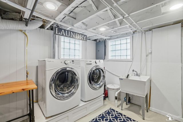 21532 S Military Street, Dearborn, MI 48124