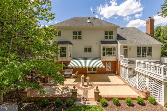 2487 OAKTON HILLS DR, Oakton, VA 22124