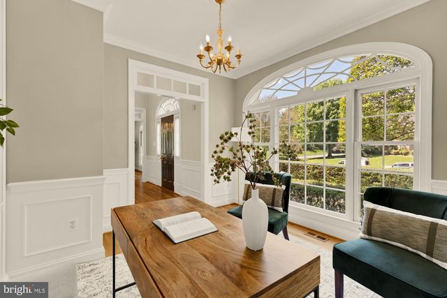 2487 OAKTON HILLS DR, Oakton, VA 22124