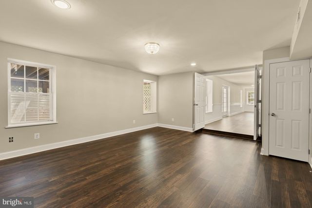 2487 OAKTON HILLS DR, Oakton, VA 22124